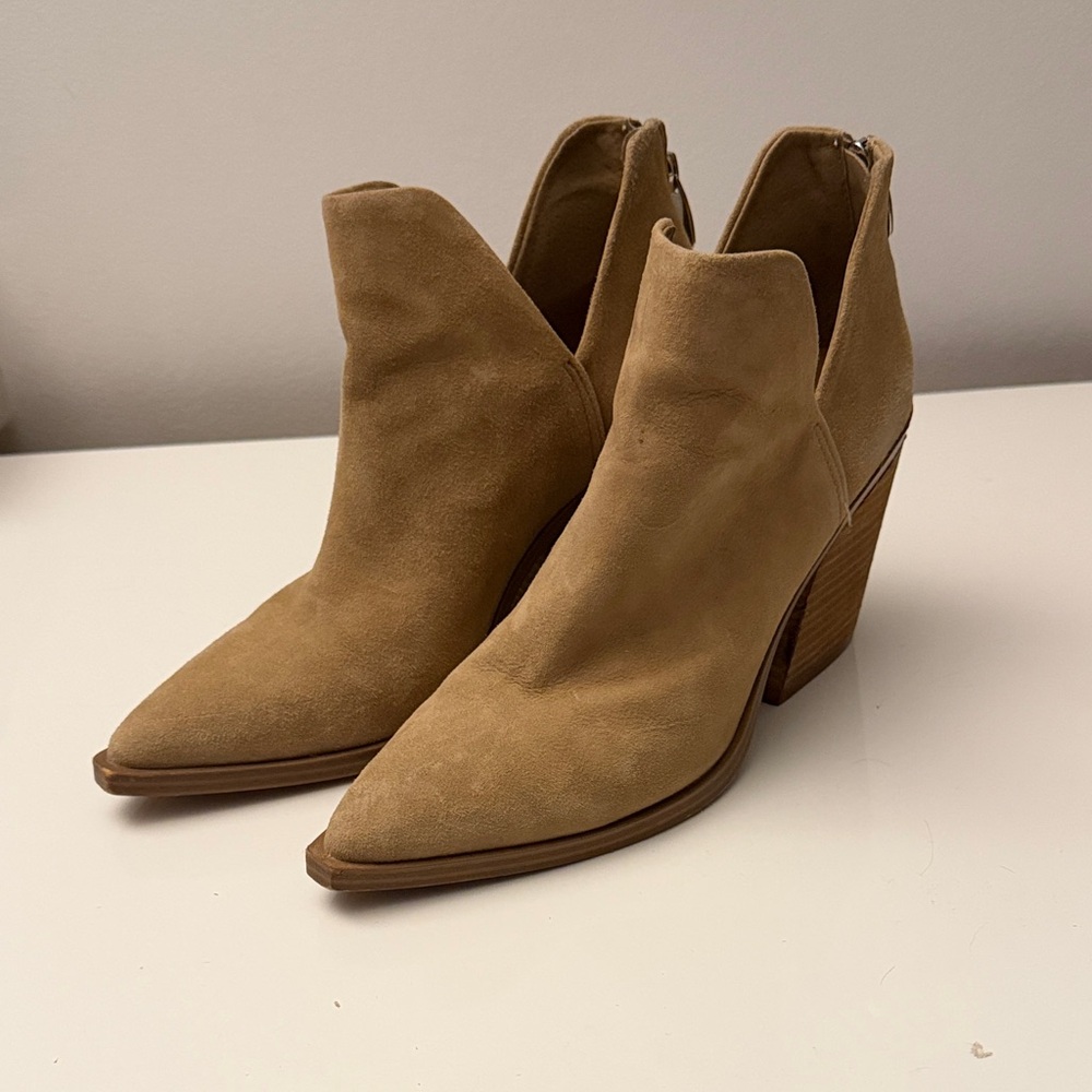 Steve Madden Tan Suede Camryn Ankle Boots